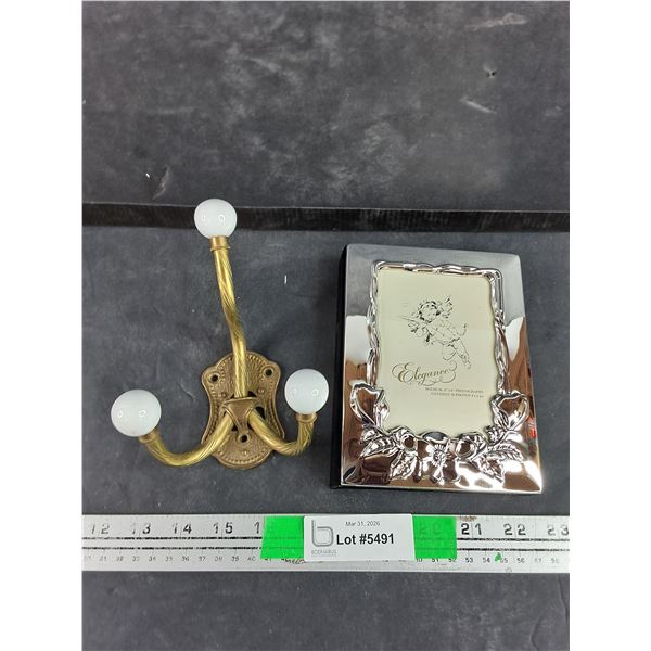Elegance Wedding Album, Brass Wall Mounted Coat Hanger