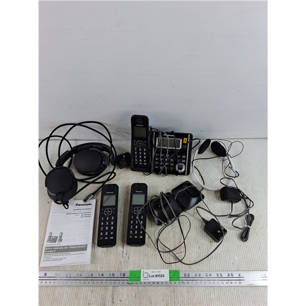 Panasonic Digital Cordless Answering System - Powers  On, As Is, Headphones - As Is