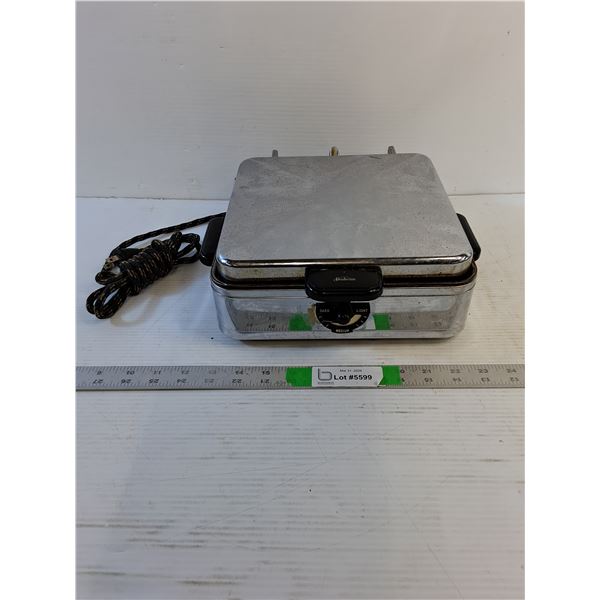 (1) Vintage Waffle Maker  - Sunbeam (10" x 10") Powers On