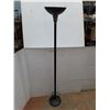 Image 1 : * 6' Floor Lamp - May Need New Bulb, Untested - Pickup Only