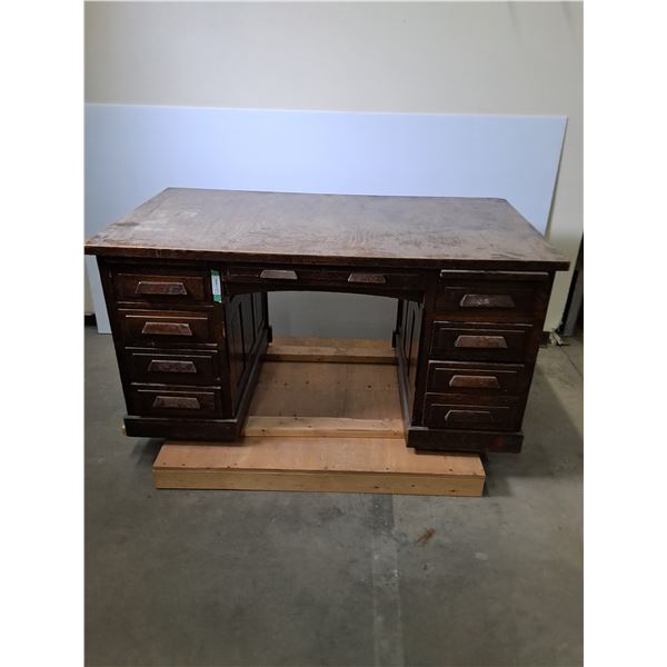 Vintage 8-Drawer Oak Office Desk - 60x34x30" - PU Only