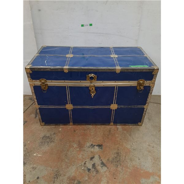 *Vintage Steamer Trunk, Cannot Ship