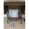 Image 3 : * Vintage Singer Wooden Treadle Sewing Machine, Measurementsin Pics,. Cannot Ship