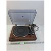Image 1 : Yamaha  Record Player As Is 16.5"x13" - PICK UP