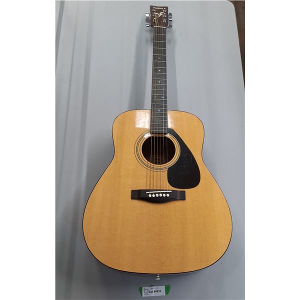 Yamaha Acoustic Guitar 40" - PICK UP