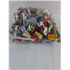 Image 3 : Bag of Assorted LEGO in 10"x10" Ziploc