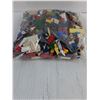 Image 3 : Bag of Assorted LEGO in 10"x10" Ziploc
