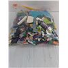 Image 2 : Large Bag of Assorted LEGO in 12"x14" Ziploc
