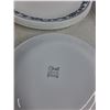 Image 4 : Corelle Dish Set