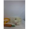Image 3 : Strainers, Rolling Pins, Plastic Mixing Bowls