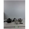 Image 1 : (3) Cooking Pots, Strainer