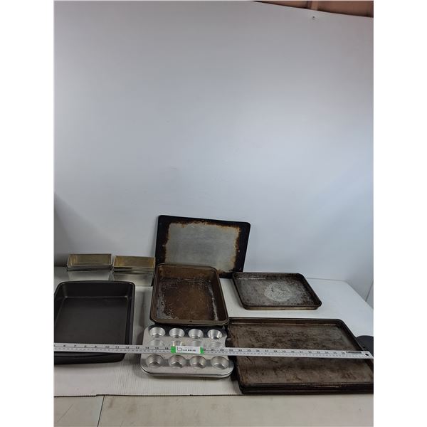 Mini Muffin Tins, Various Baking Sheets ( all as is)