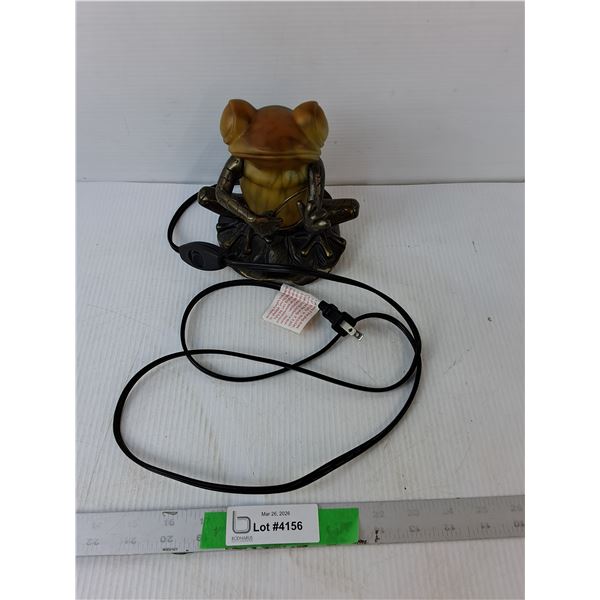 Glass Frog Style Lamp 6.5"- Powers On