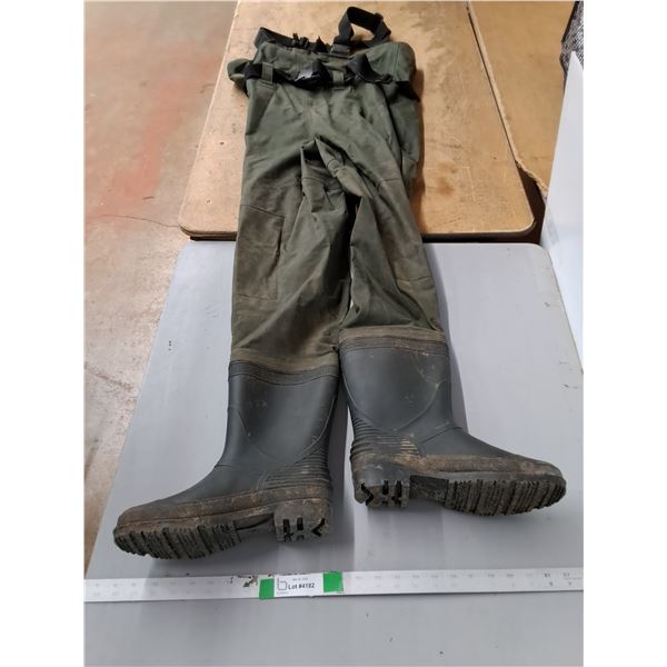 Bushlite Outdoor Hip Waders-10