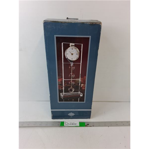 Metro Crystal Clock 15"
