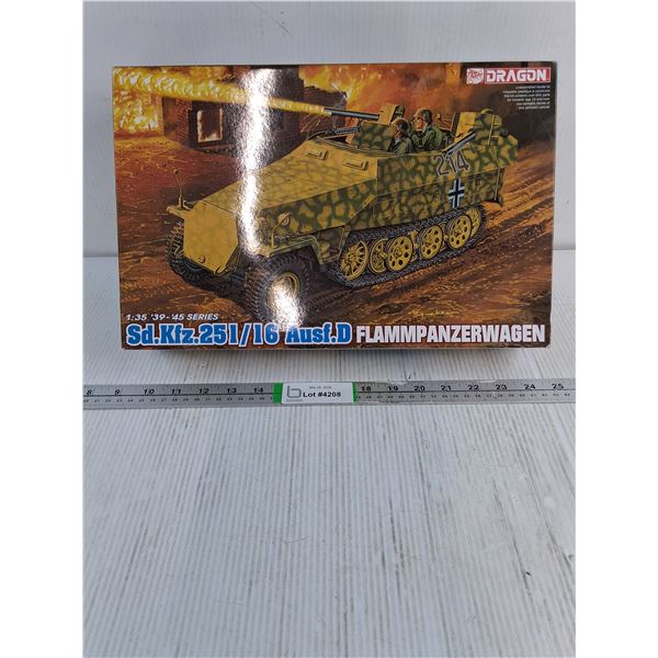 Dragon 1:35 Ausf.D Flammpanzerwagen Model Kit-new