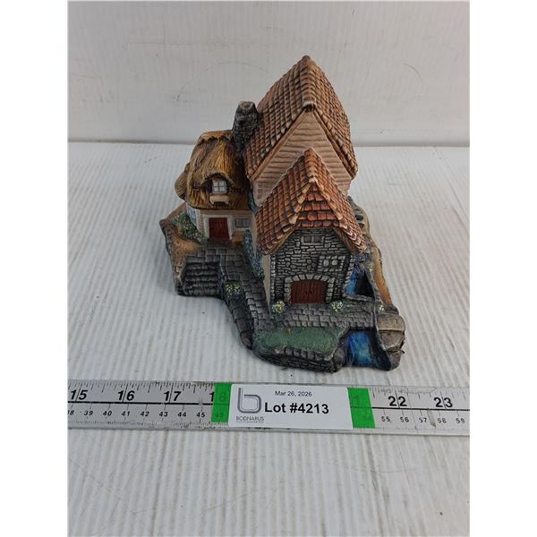 Collectible Miniature Cottage-6"x6"