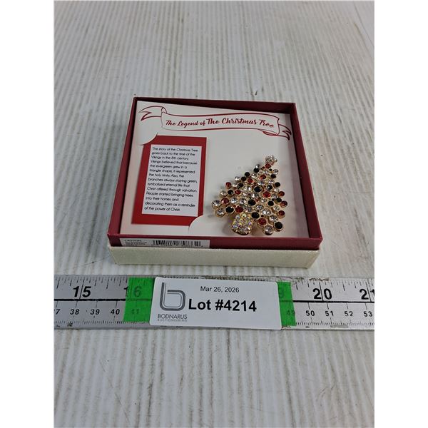 (1) Christmas Tree Brooch with Sparkling Red,Green and Clear Rhinestones