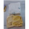 Image 2 : (7) Handtowels & (2) Bath Towels