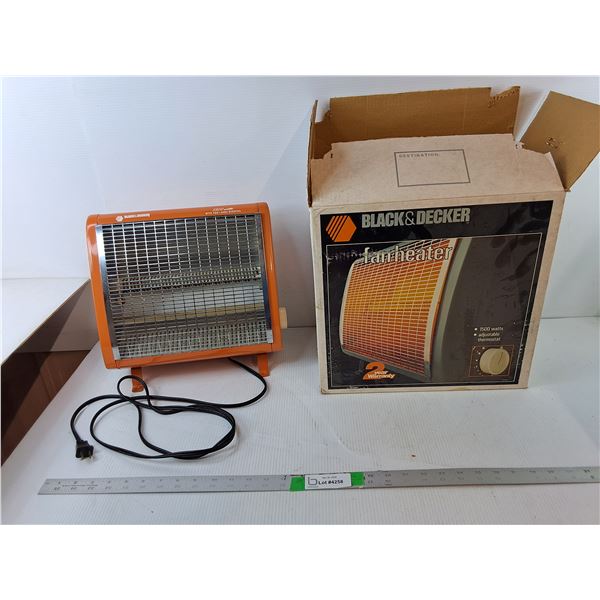 Black & Decker Fan Heater- Powers On - PICK UP