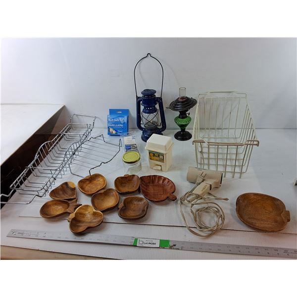 Kenmore Blowdryer- Powers On, Cooling Rack, Oil Lantern, Misc - PICK UP