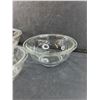 Image 4 : (3) PYREX Glass Bowls 10", 8", 7"