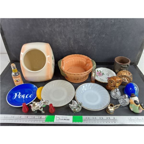 Ceramic Cookie Jar, Salt & Pepper Shakers, Ceramic Bowl & Saucers