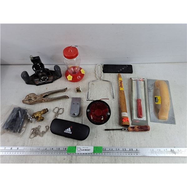 Tail Light, Adhesive Trowel, Magnet, Screwdriver, Valve, Scissors, Dremel Parts, Misc