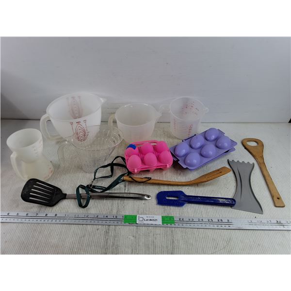 Measuring Plastic Pitchers, Spatulas, Egg Containers, Misc