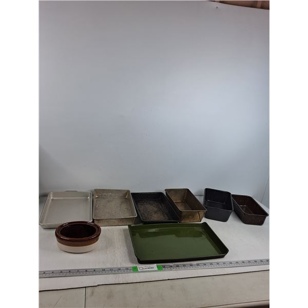 Stoneware Bean Pot, Vintage Baking Tins & Trays, Serving Trays ( as is)