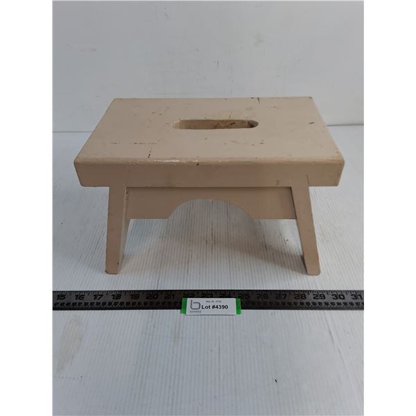 Wooden Step Stool - 12x7x7.5"