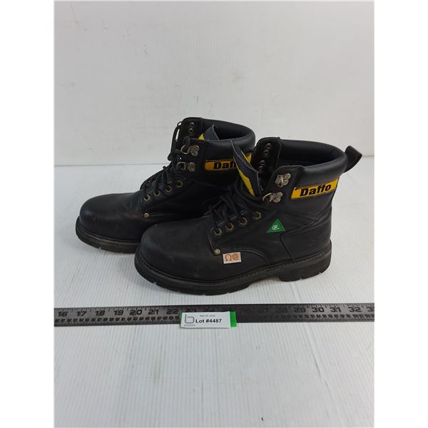 Pair of Daffo CSA Certified Steel-Toed Work Boots - Size 10W