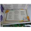 Image 5 : Gift Box 16" x 12" x 5", Assorted Pantry & Flowers Prints