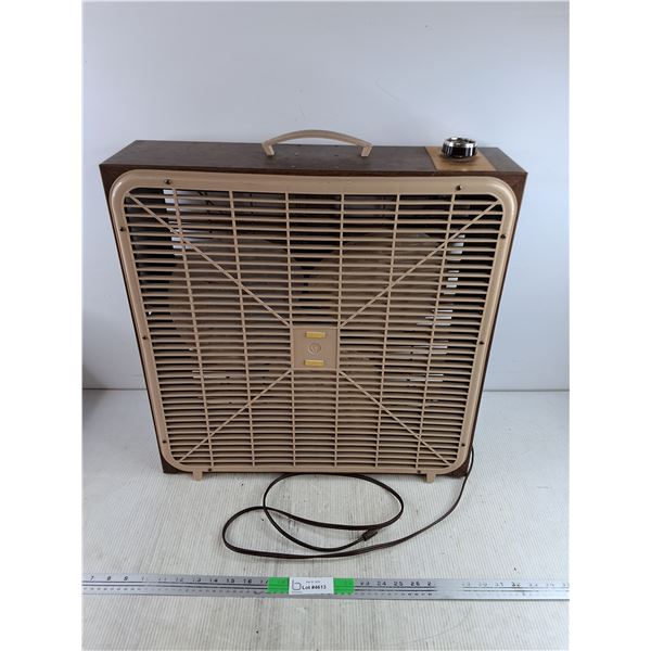 Vintage Solid State Variable Speed Torcan Electric Fan, Powers On, As Is 22" x 22" x 6" - PU