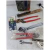 Image 3 : Digital Multimeter, Wire Brush, Paint Gun, Gear Puller, Pliers, Misc