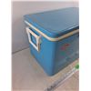Image 2 : Vintage Coleman Cooler 22" x 13" x 13" - PICK UP