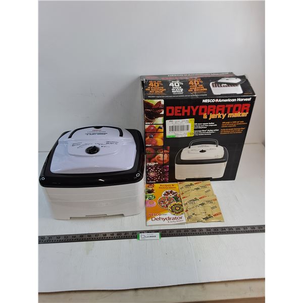 Nesco American Harvest Dehydrator & Jerky Maker - Powers On, Appears Unused