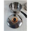 Image 2 : (2) Pots,Steamer Insert and (5) Blast o' Bubbles - PICK UP