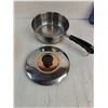 Image 3 : (2) Pots,Steamer Insert and (5) Blast o' Bubbles - PICK UP