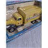 Image 4 : 1:25 1942 Chevrolet 1.5 Ton Truck (NIB)