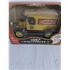 Image 2 : 1:25 1917 Ford Model T Delivery Van Bank