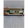 Image 2 : 1:64 Die Cast Ford Aereomax Tractor/Trailer Replica (NIB)