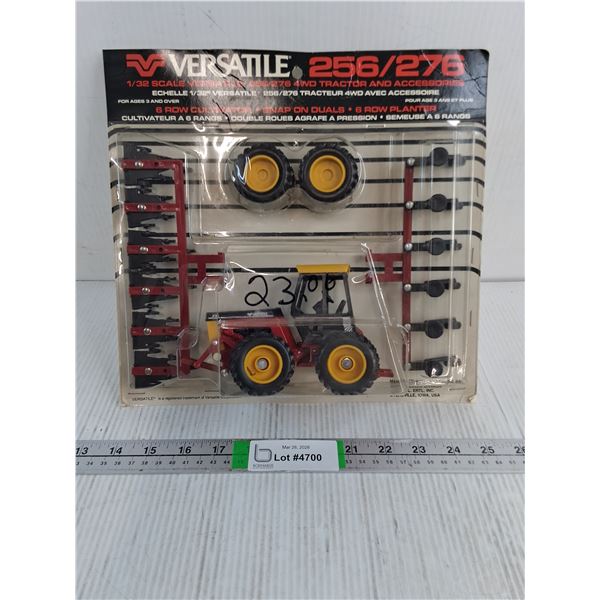 1:32 Versatile 256/276 Tractor and Accessories