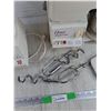 Image 4 : Osterizer Blender & Sunbeam Oster Kitchen Center - Powers On, As Is - PICK UP