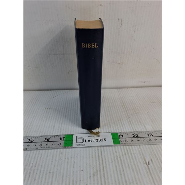 Hardcover Version of The Bible in German
