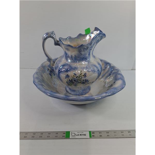 Vintage  - Pitcher/Wash Basin (Slight Damage-Green Tape) - PICK UP