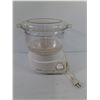 Image 3 : Kitchen  - Steamer  - Handy Steamer Plus - Powers On