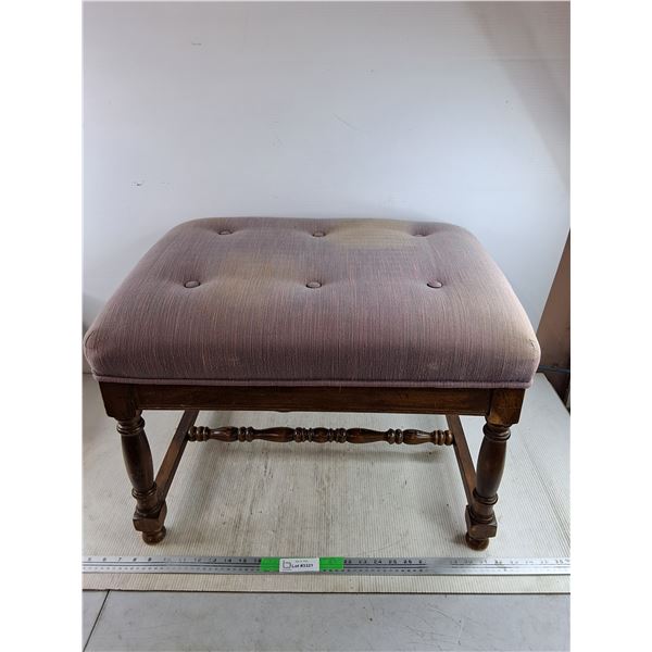 *Entryway Bench 24" x 18" x 18" , PICKUP ONLY, Some Discoloration