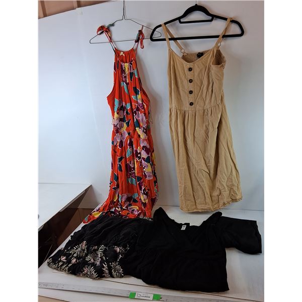 (4) Women's Dresses- XL & Leggings- XXL