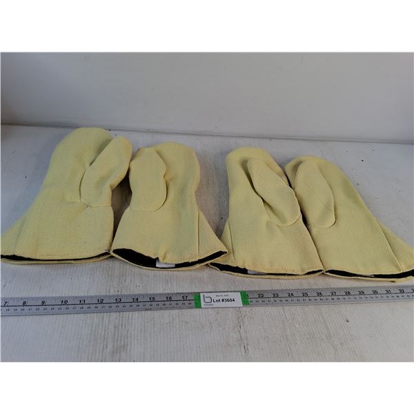  (2) Pairs Of National Safety Apparel ThermoBest High-Heat Mittens ( as is)